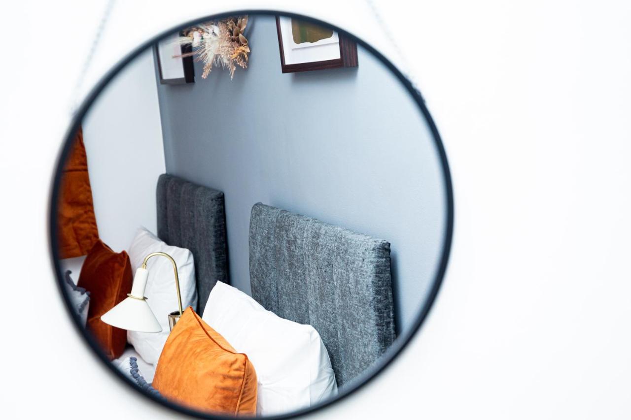 Td Stourb Dudley - Luxurious 3 Bedroom House - Sleeps 7 - Dy1 - Long And Short Stay Брирли Хилл Экстерьер фото